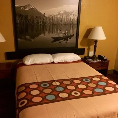 Super 8 By Wyndham Idaho Falls Motel Room photo